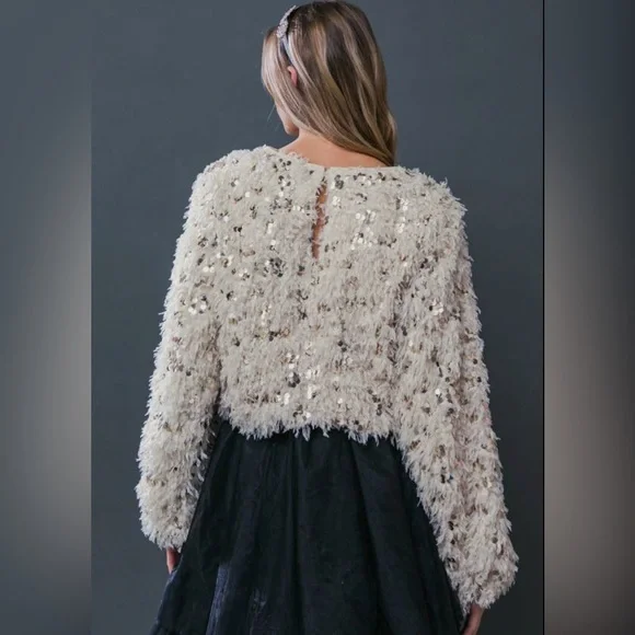 Elle Sequin Woven Top - Picture 5 of 10